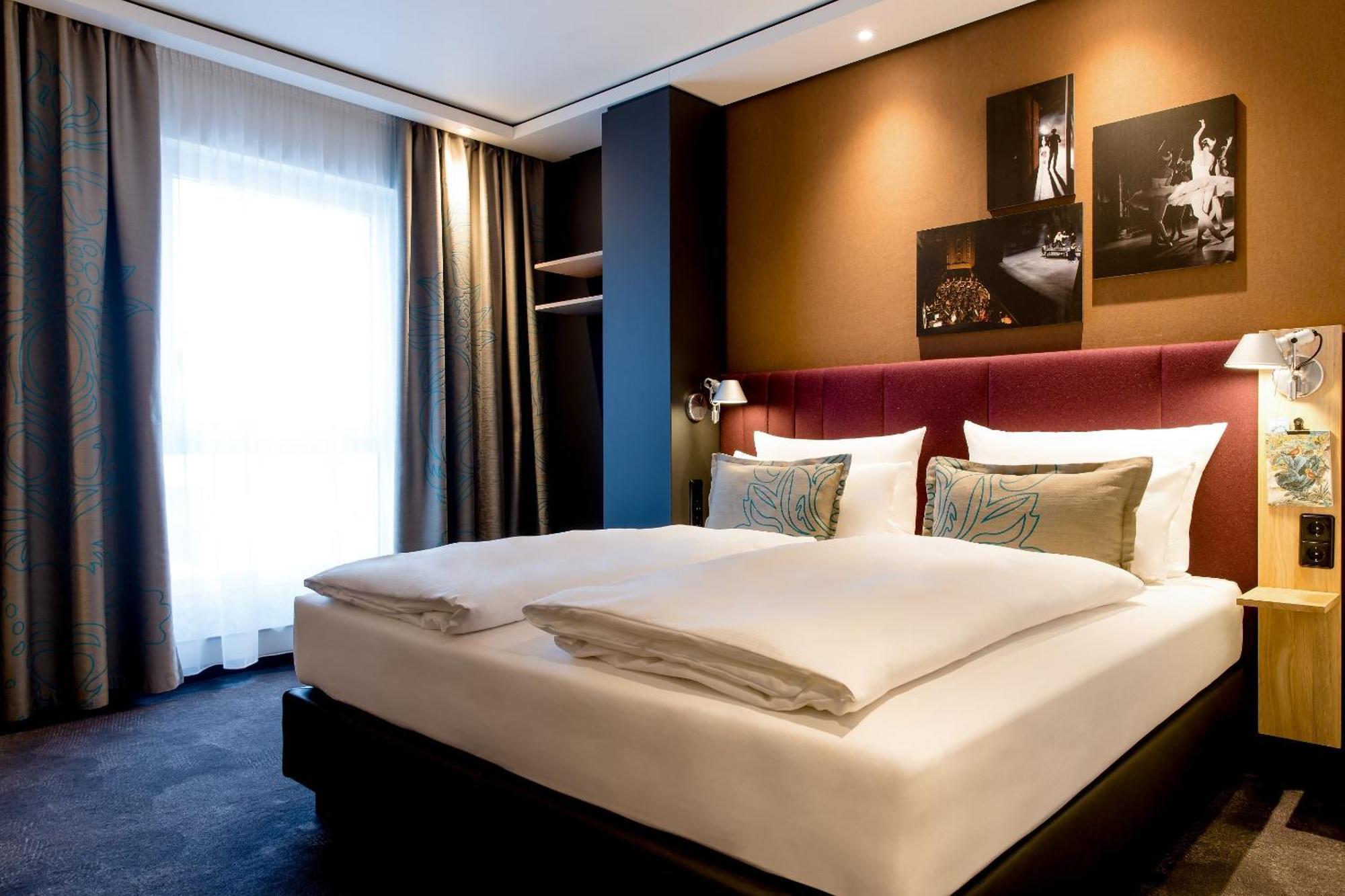 Motel One Stuttgart-Mitte ภายนอก รูปภาพ