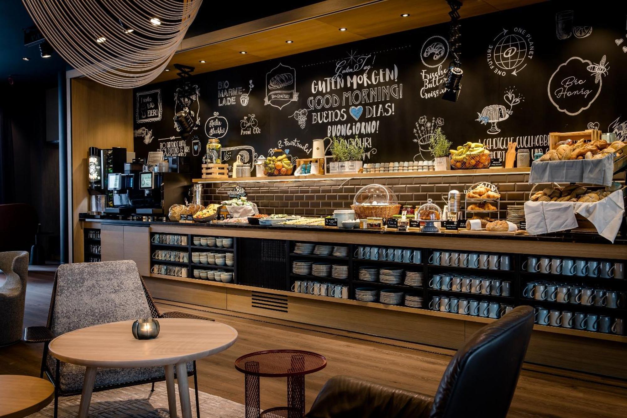 Motel One Stuttgart-Mitte ภายนอก รูปภาพ