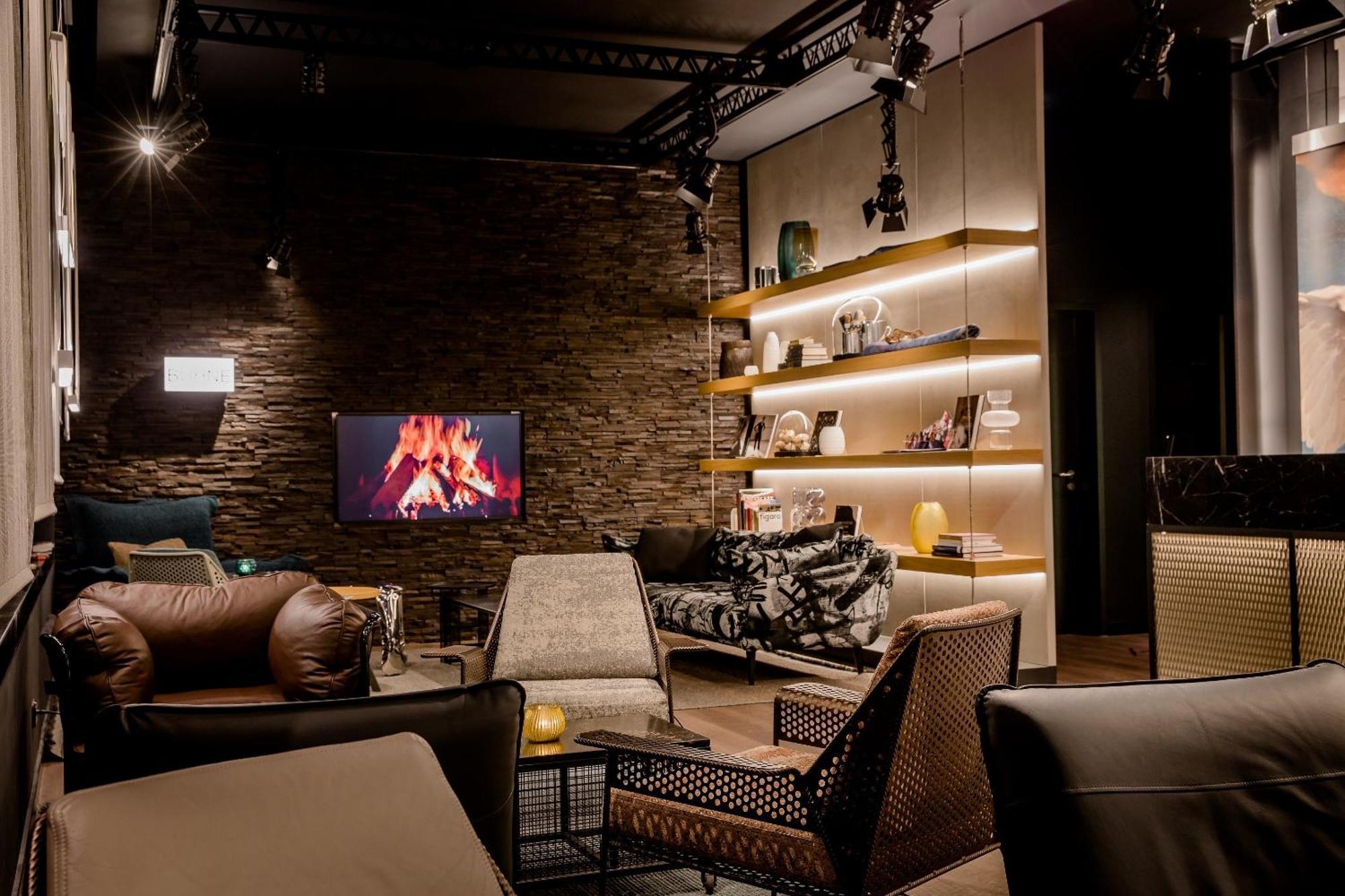 Motel One Stuttgart-Mitte ภายนอก รูปภาพ