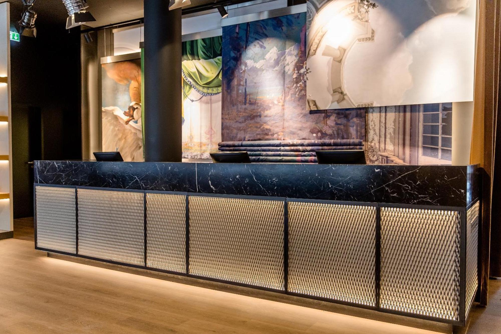 Motel One Stuttgart-Mitte ภายนอก รูปภาพ