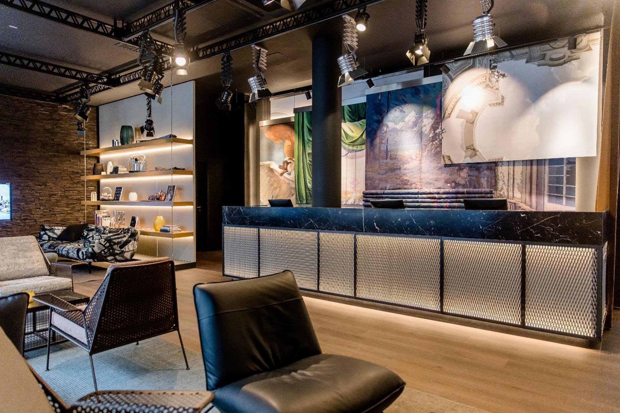 Motel One Stuttgart-Mitte ภายนอก รูปภาพ